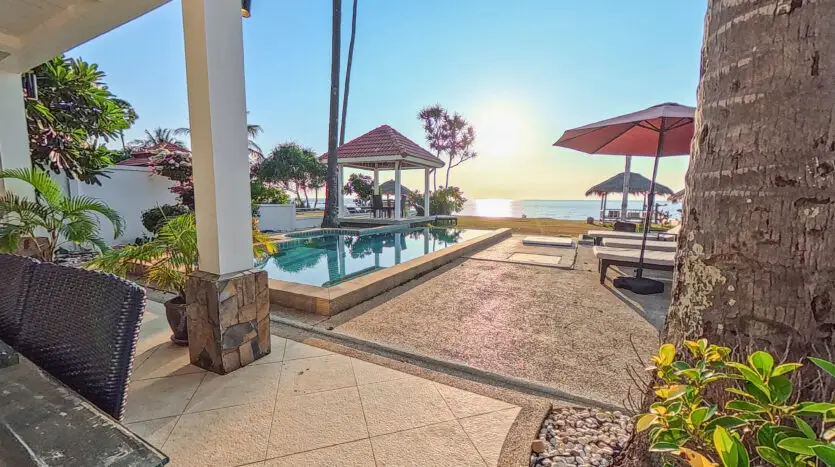 Beachfront Pool Villa 3BR – Malee Beach Villas E7