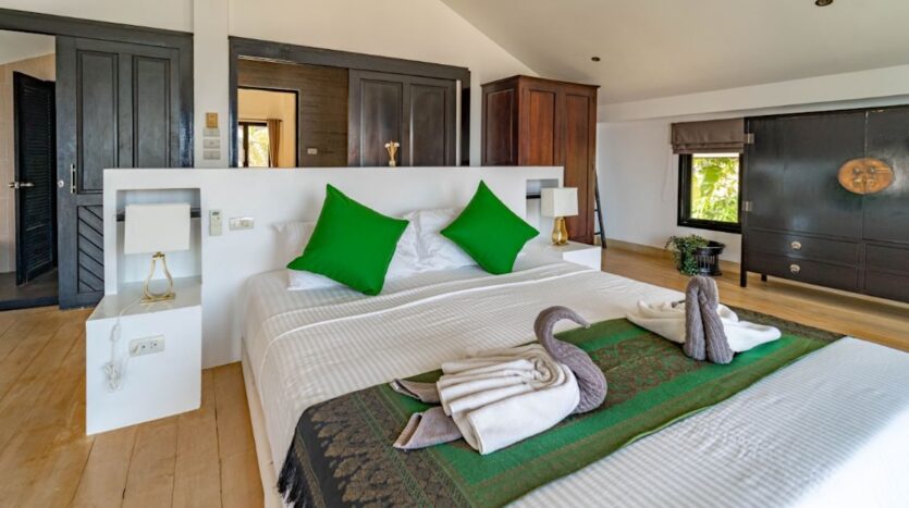 Beachfront Pool Villa 4BR – Malee Beach Villas E6