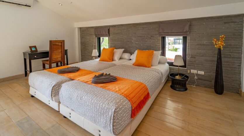 Beachfront Pool Villa 4BR – Malee Beach Villas E6