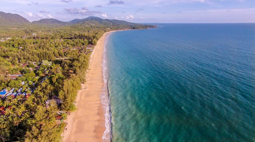 Beachfront Pool Villa 4BR – Malee Beach Villas E6