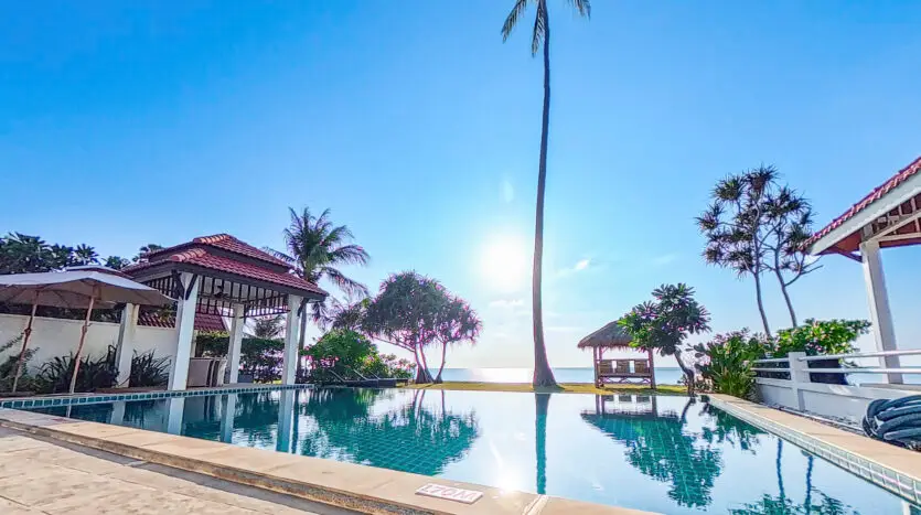 Beachfront Pool Villa 4BR – Malee Beach Villas E6