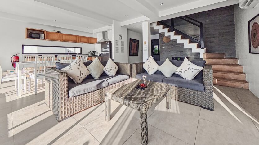 Beachfront Pool Villa 4BR – Malee Beach Villas E6