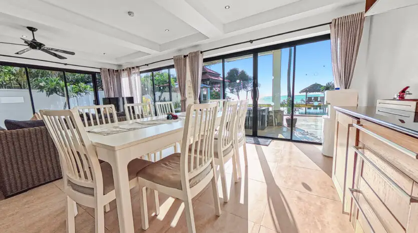 Beachfront Pool Villa 4BR – Malee Beach Villas E6