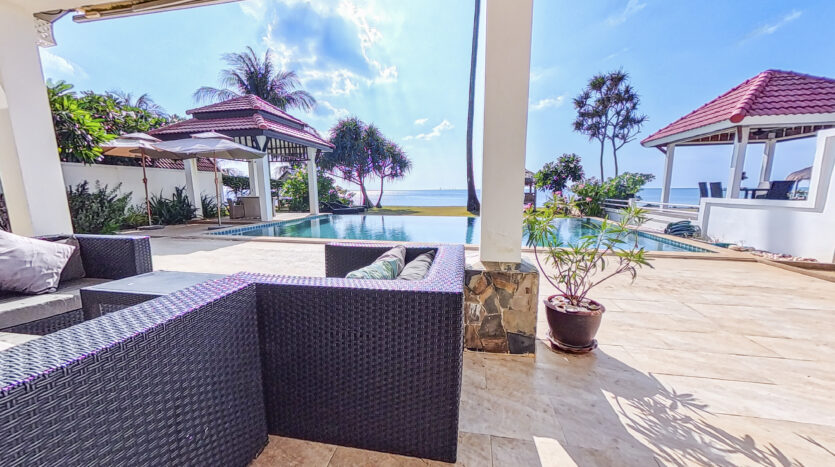 Beachfront Pool Villa 4BR – Malee Beach Villas E6