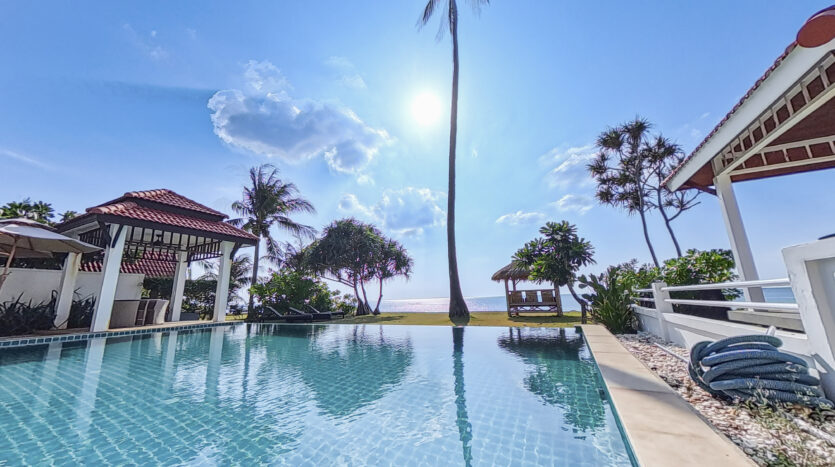 Beachfront Pool Villa 4BR – Malee Beach Villas E6