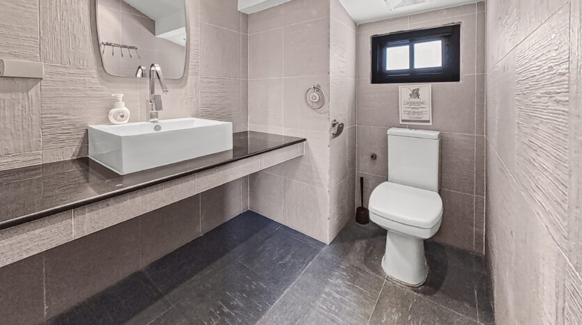 Beachfront Pool Villa 4BR – Malee Beach Villas E6