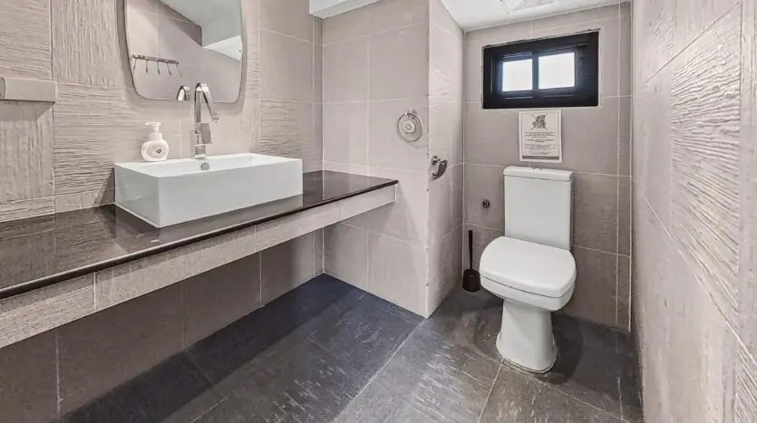 Beachfront Pool Villa 4BR – Malee Beach Villas E6