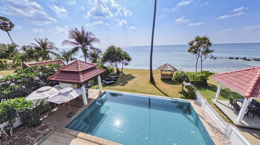 Beachfront Pool Villa 4BR – Malee Beach Villas E6