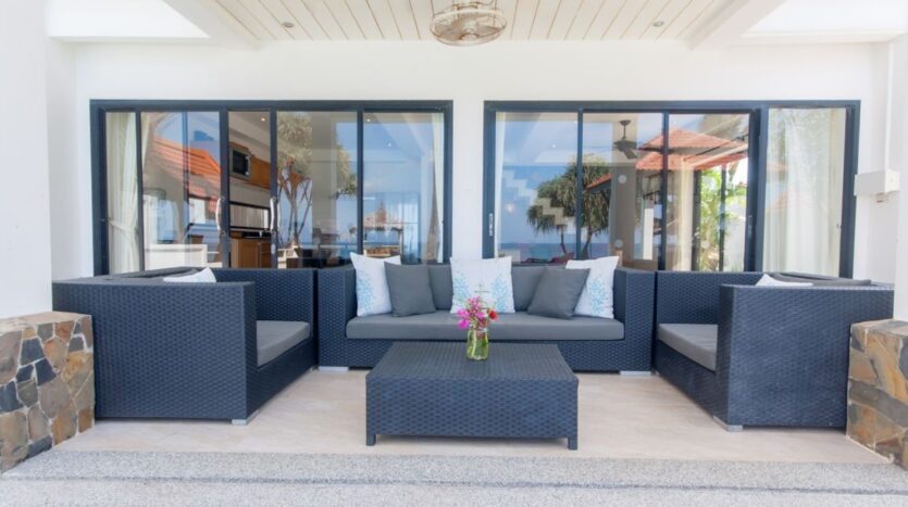 Beachfront Pool Villa 4BR – Malee Beach Villas E6