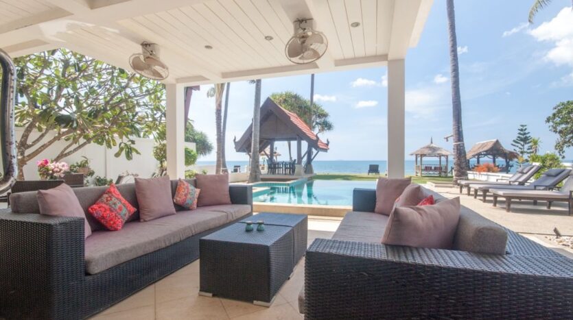 Beachfront Pool Villa 3BR – Malee Beach Villas E7