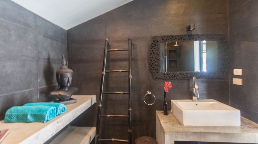 Beachfront Pool Villa 3BR – Malee Beach Villas E7