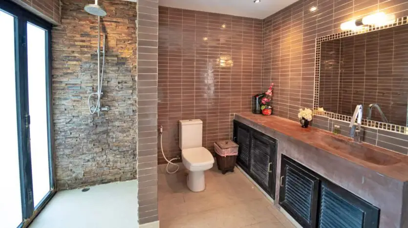 Beachfront Pool Villa 5BR – Malee Beach Villas E1