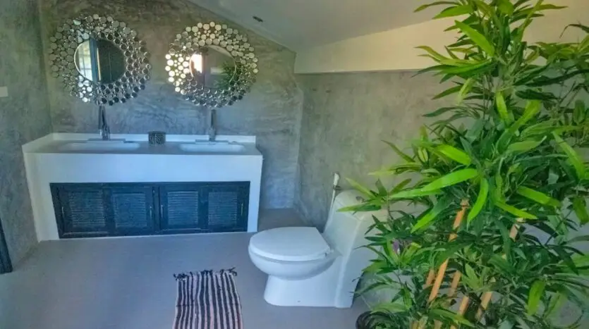 Beachfront Pool Villa 5BR – Malee Beach Villas E1