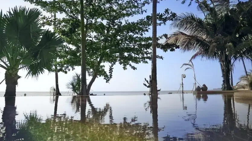 Beachfront Pool Villa 5BR – Malee Beach Villas E1