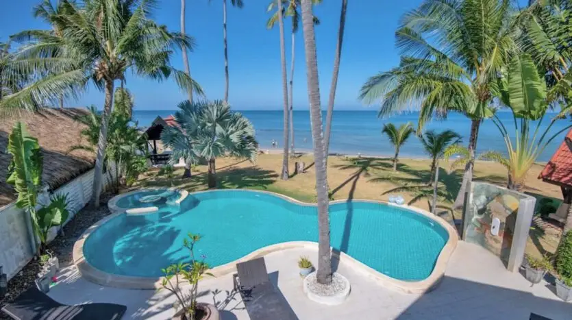 Beachfront Pool Villa 5BR – Malee Beach Villas E1